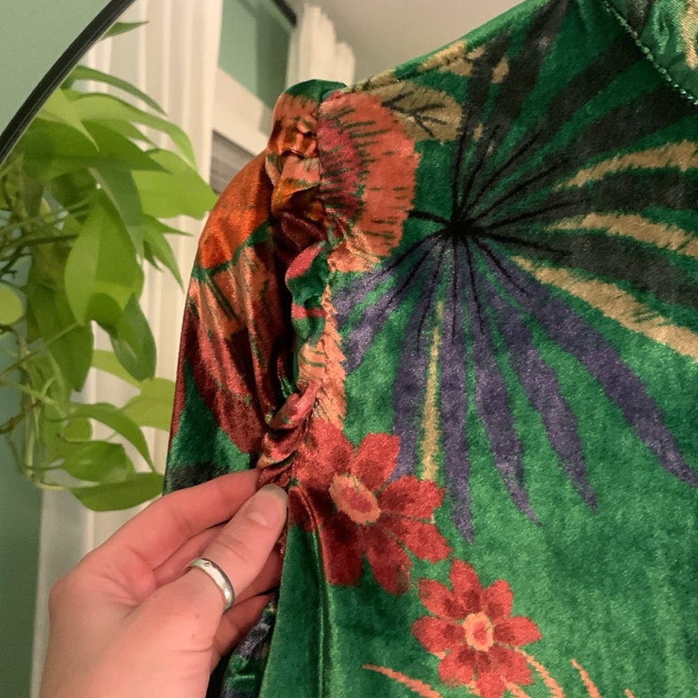 FARM Rio Silk Velvet Top - Picture 7 of 9